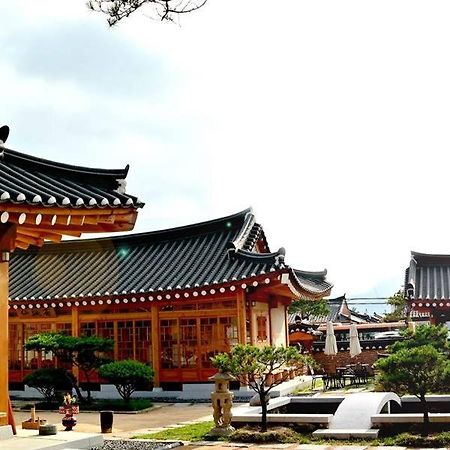 Hwangnamguan Hanok Village Gyeongju Esterno foto