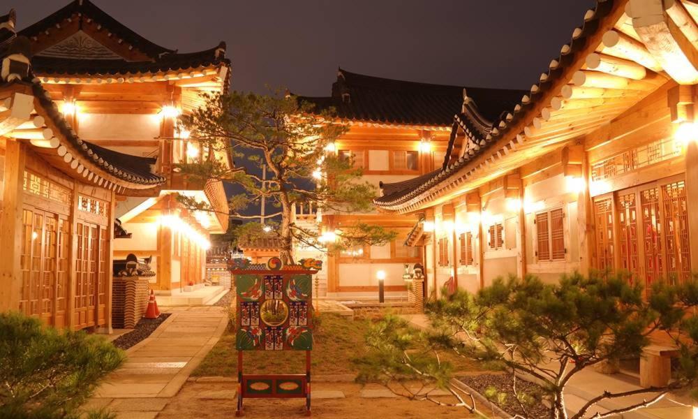 Hwangnamguan Hanok Village Gyeongju Esterno foto